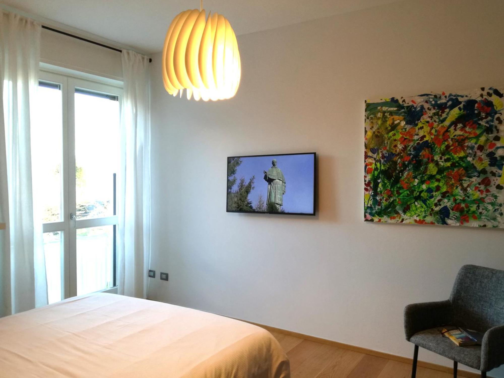 Suite 51 Appartamento Con Terrazzo A 50 Mt Dal Lago - Private Parking (Adults Only) Arona Ngoại thất bức ảnh