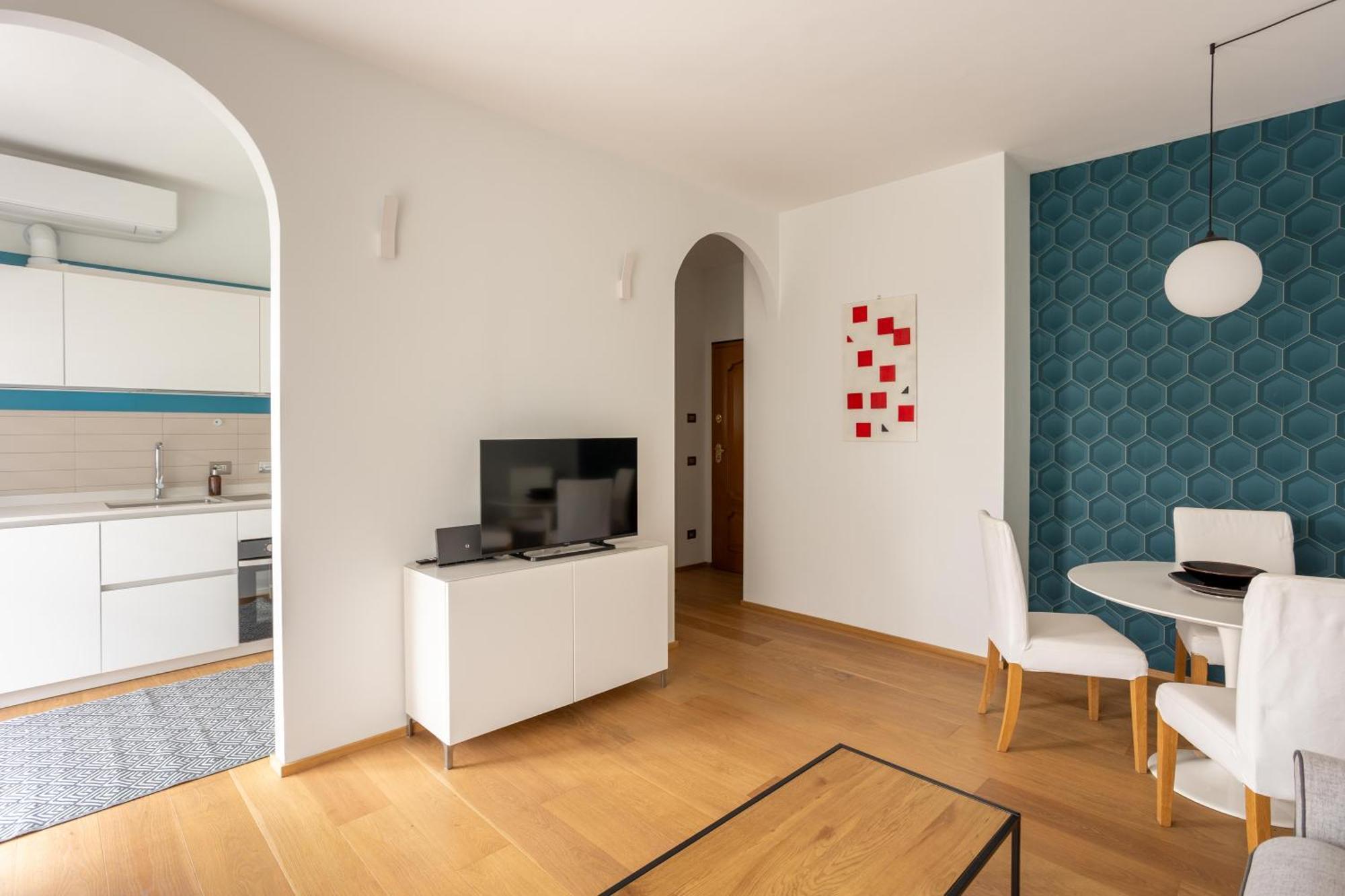Suite 51 Appartamento Con Terrazzo A 50 Mt Dal Lago - Private Parking (Adults Only) Arona Ngoại thất bức ảnh